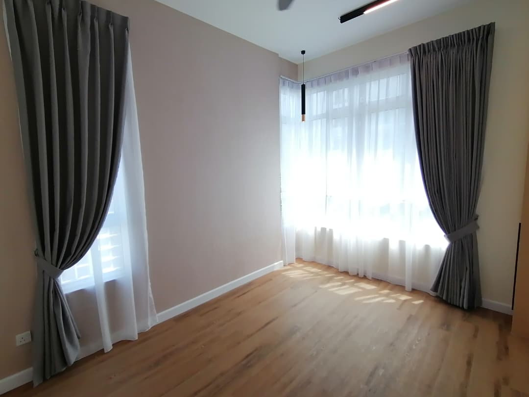 PARKLAND RESIDENCE